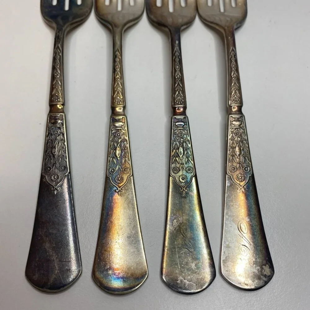 SET OF 4 ANTIQUE REED & BARTON 